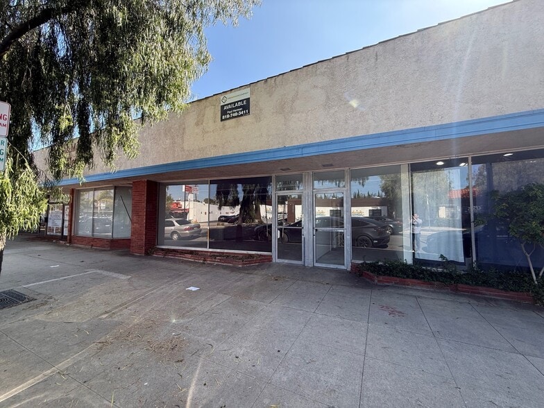 3818 W Burbank Blvd, Burbank, CA for lease - Building Photo - Image 2 of 13