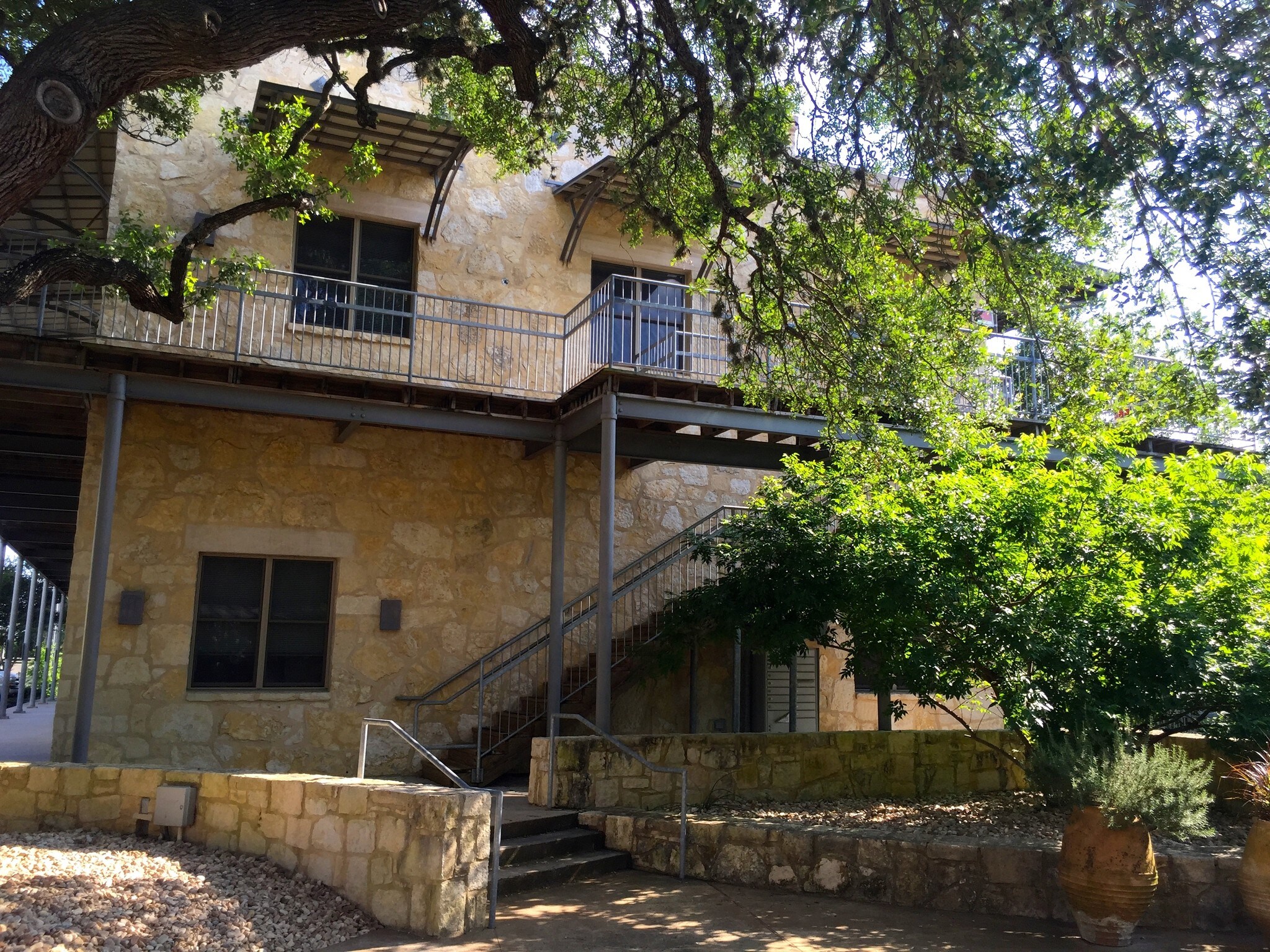 400 W Highway 290, Dripping Springs, TX for sale Primary Photo- Image 1 of 1