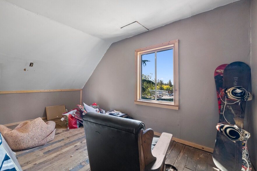 19750 CA-120, Big Oak Flat, CA for sale - Building Photo - Image 2 of 36