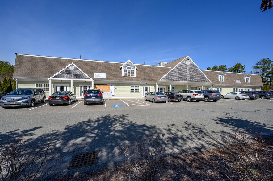 759 Falmouth Rd, Mashpee, MA for sale - Building Photo - Image 1 of 1