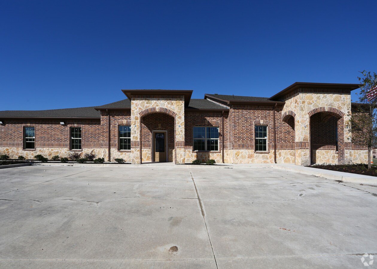 101 Bourland Rd, Keller, TX 76248