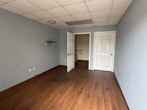 122 SW Midtown Pl, Lake City, FL for lease Interior Photo- Image 2 of 7