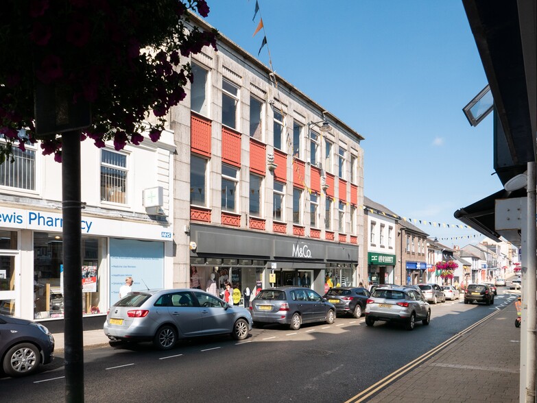 23-27 Trelowarren St, Camborne for sale - Primary Photo - Image 1 of 8