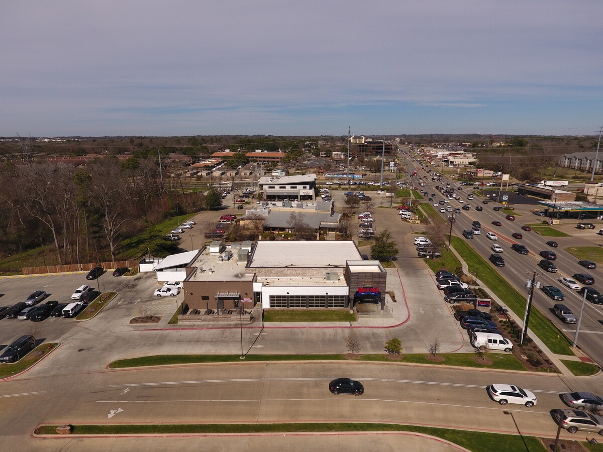 6525 S Broadway Ave, Tyler, TX, 75703 Restaurant