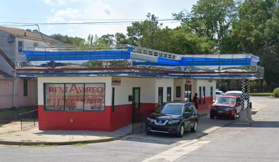 Investment Portfolio portfolio of 3 properties for sale on LoopNet.com - Building Photo - Image 3 of 3