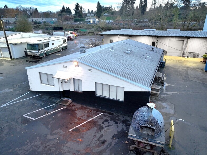 Pickle Factory portfolio of 5 properties for sale on LoopNet.com - Primary Photo - Image 3 of 4