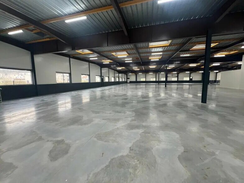 Office in Châtillon-le-Duc for lease - Interior Photo - Image 3 of 4