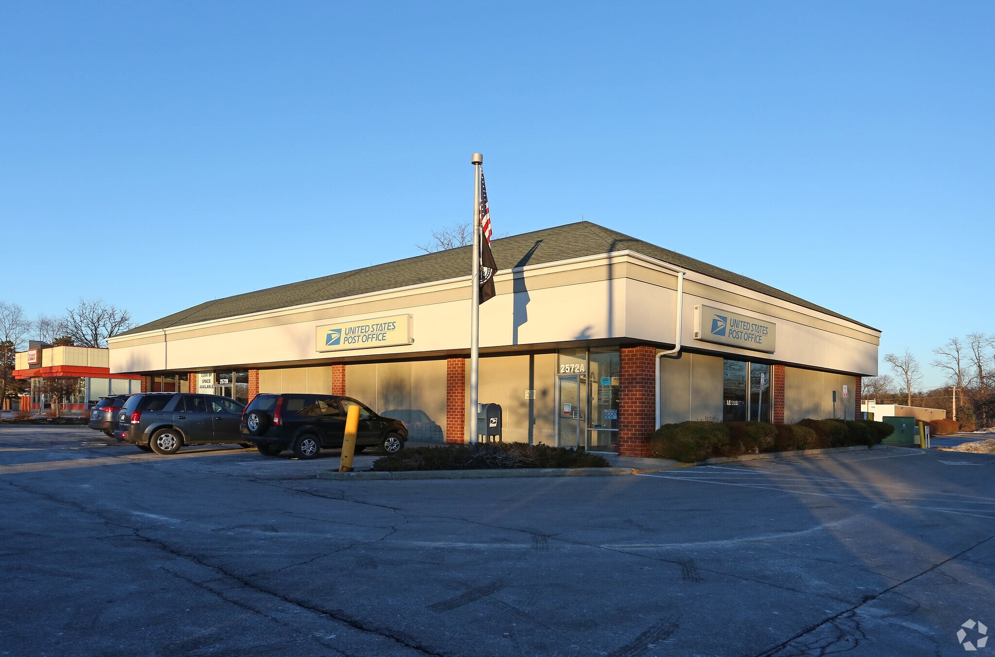 2572 South Rd, Poughkeepsie, NY for sale Primary Photo- Image 1 of 1