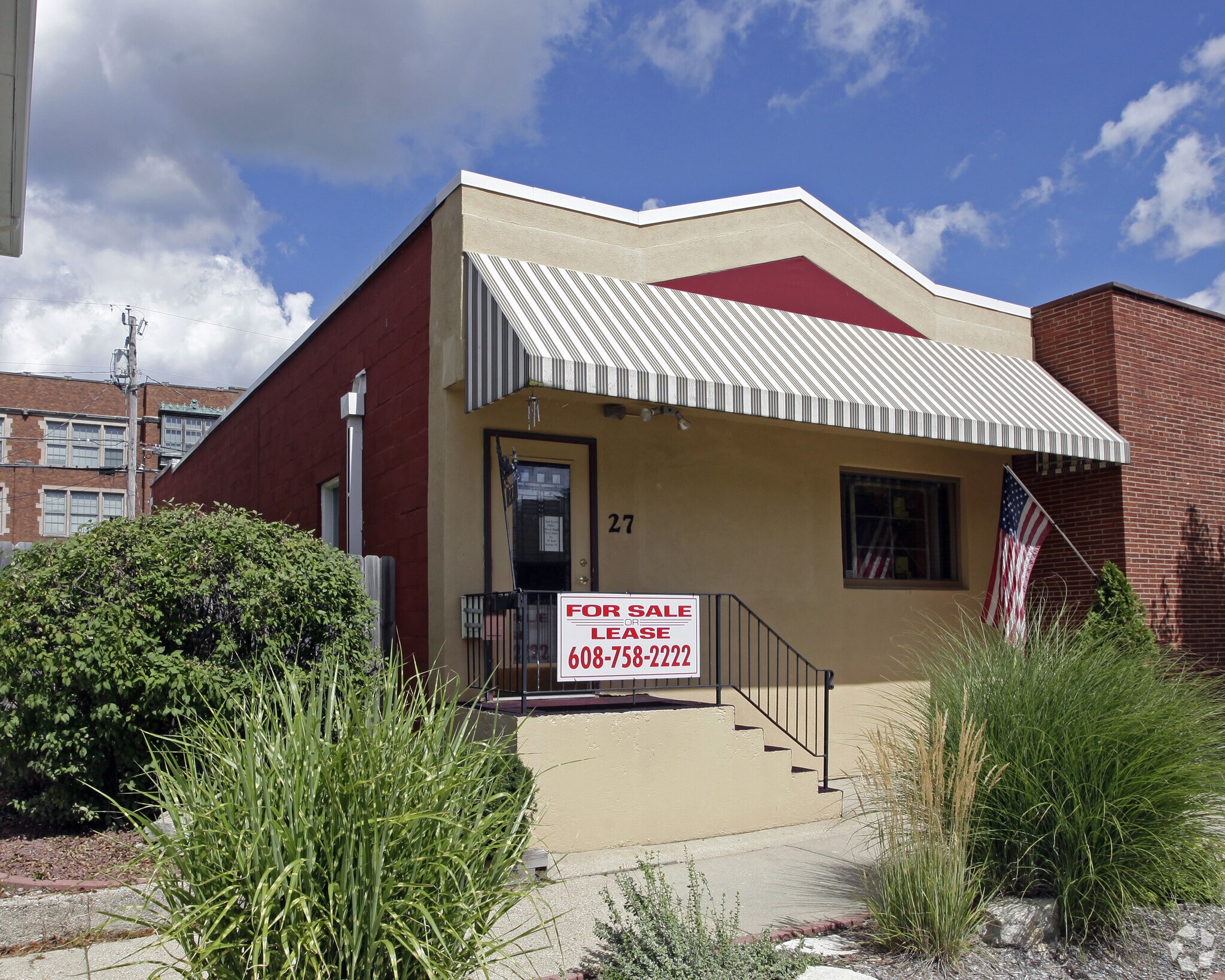 27 E Racine St, Janesville, WI for sale Primary Photo- Image 1 of 1