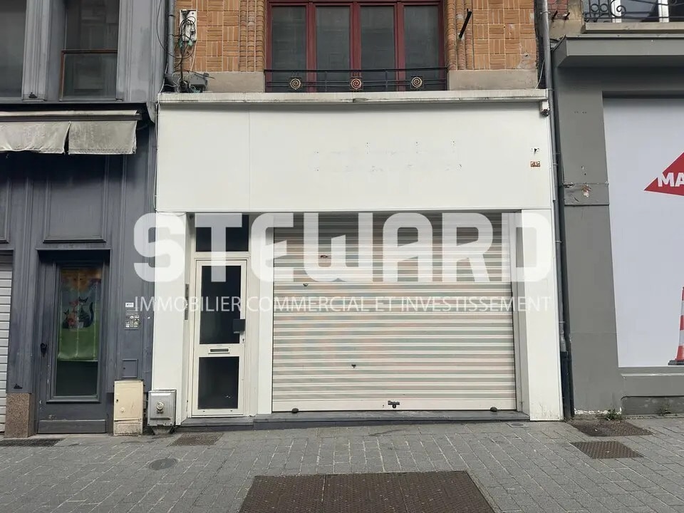 Retail in Lille for lease Building Photo- Image 1 of 16