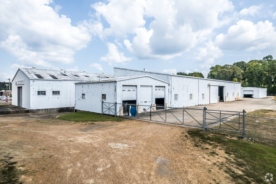 151 Industrial Dr, Carthage, MS for sale - Primary Photo - Image 1 of 1