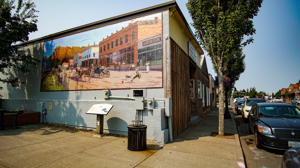 110 E Historic Columbia River Hwy, Troutdale, OR for lease - Building Photo - Image 2 of 10