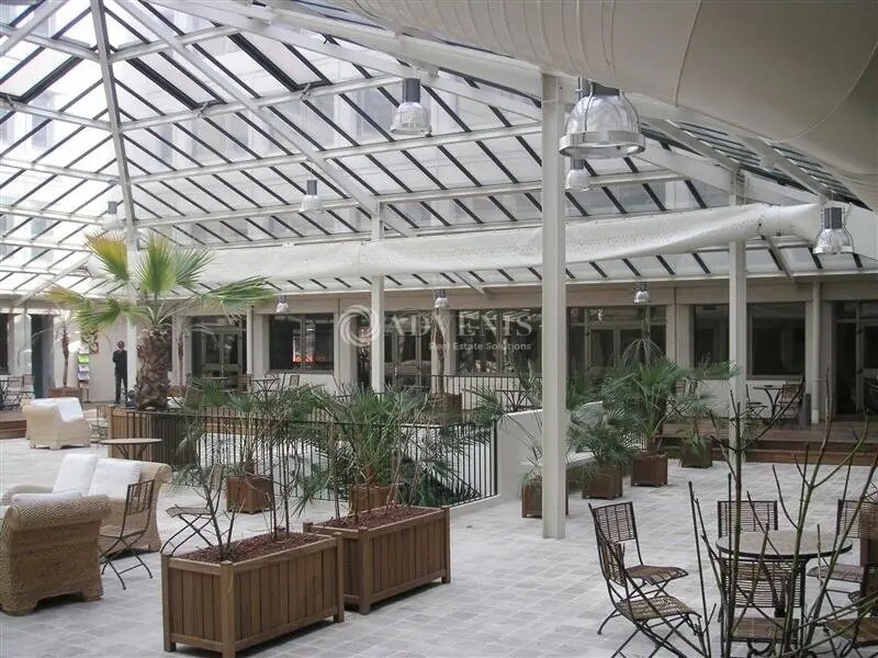 Office in Rungis for lease Building Photo- Image 1 of 7