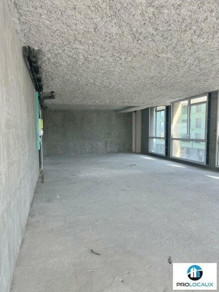 Office in Le Pont-de-Claix for sale - Interior Photo - Image 3 of 7