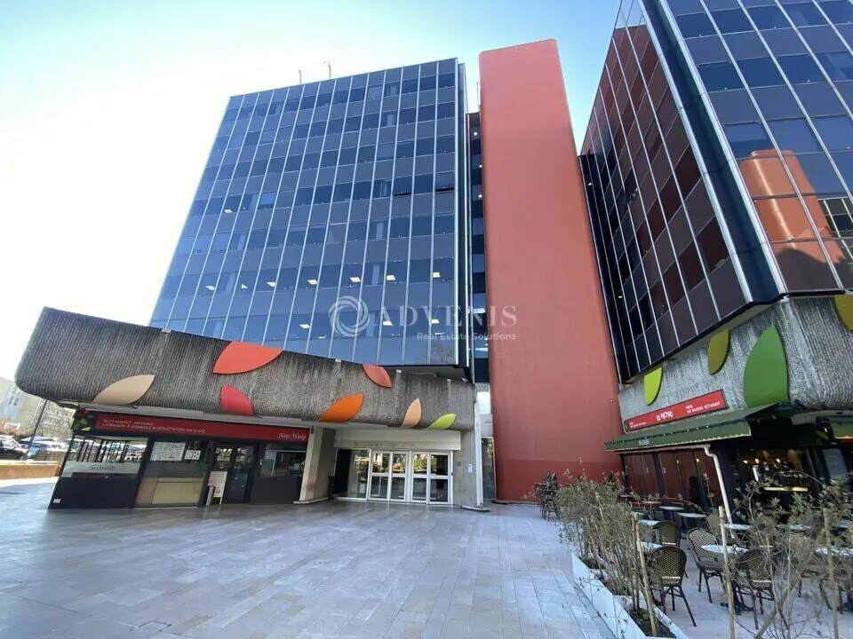 Office in Maisons-Alfort for lease Building Photo- Image 1 of 11