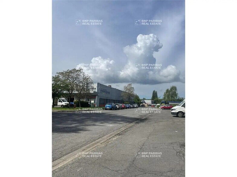 Flex in Metz for lease - Building Photo - Image 2 of 13
