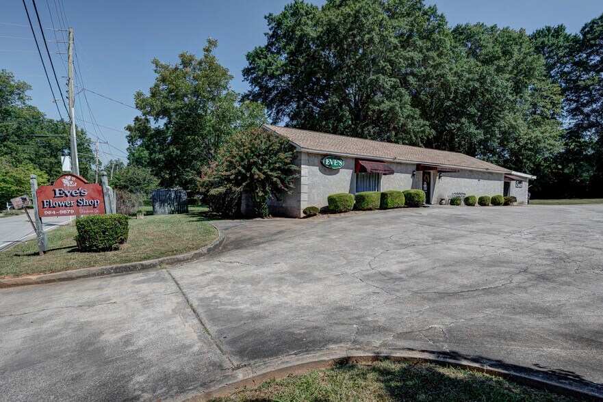 25 Strickland St, Fairburn, GA for sale - Building Photo - Image 1 of 13