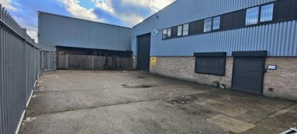 Hythe Rd, London for lease - Building Photo - Image 2 of 6
