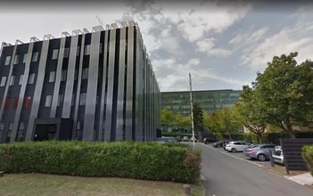 Office in Montigny-le-Bretonneux for lease Building Photo- Image 1 of 5