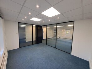 14 The Green, Newport Pagnell for lease Interior Photo- Image 1 of 6