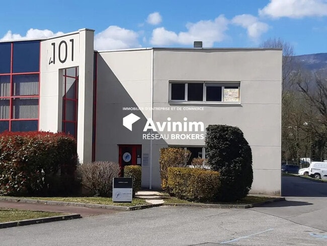 Location Bureaux 109 m²