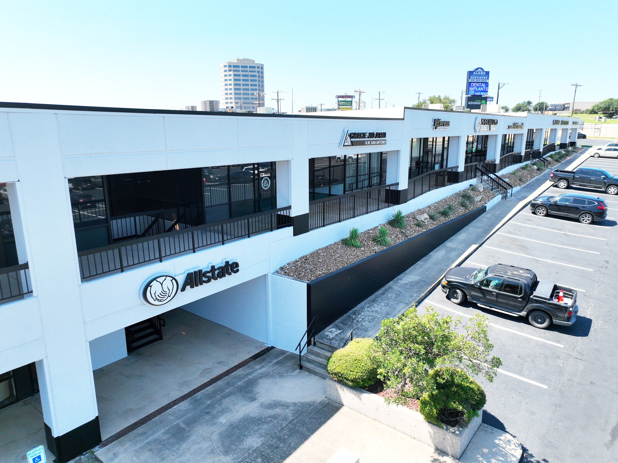 8131 IH-10 W, San Antonio, TX for lease Building Photo- Image 1 of 13