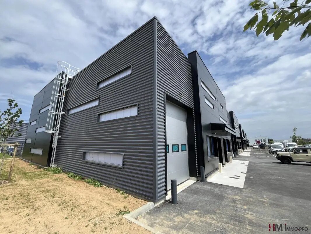 Flex in Le Havre for lease Building Photo- Image 1 of 6