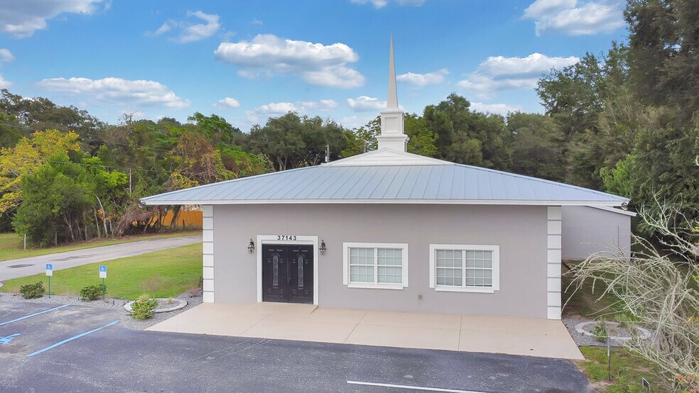 37143 Clinton Ave, Dade City, FL for sale - Building Photo - Image 2 of 20
