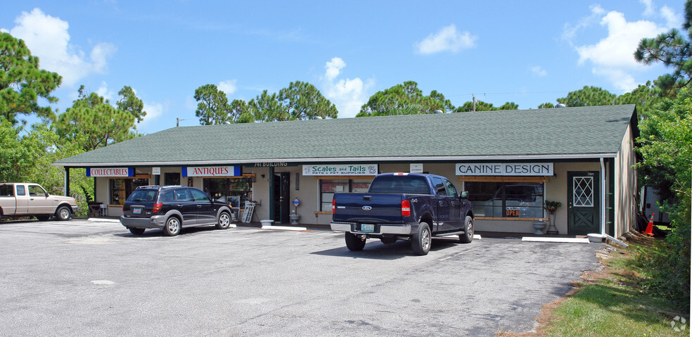 741 Sebastian Blvd, Sebastian, FL for sale - Primary Photo - Image 1 of 1