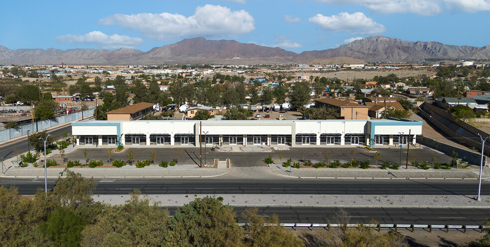 5888 Doniphan Dr, El Paso, TX for lease - Building Photo - Image 1 of 20