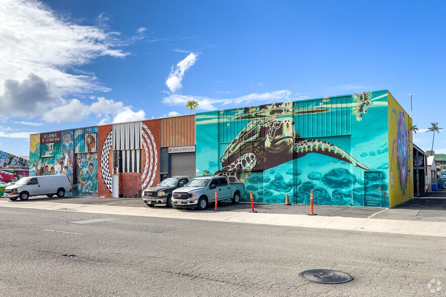 721-733 Auahi St, Honolulu, HI for lease - Building Photo - Image 2 of 4