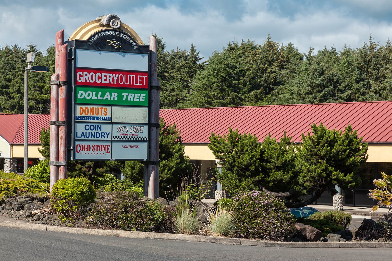 4157 NW Highway101, Lincoln City, OR 97367 Lighthouse Square