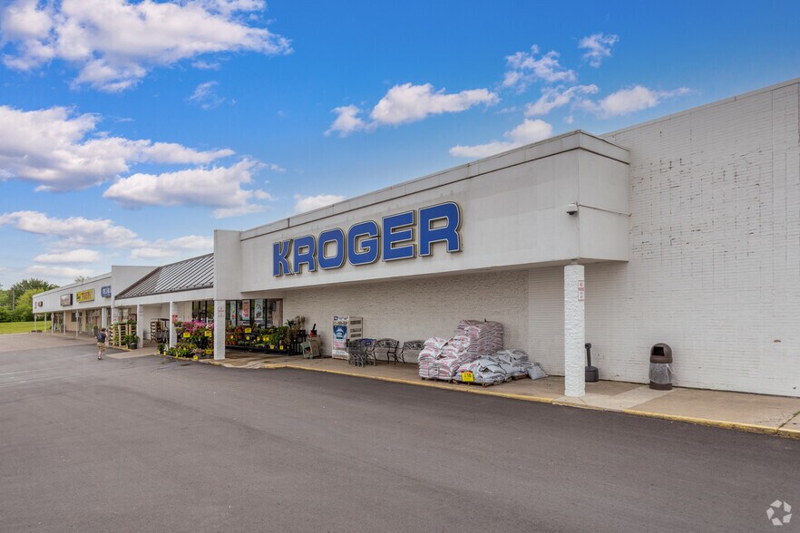 700 Spinning Rd, Dayton, OH 45431 Spinning Hills Plaza