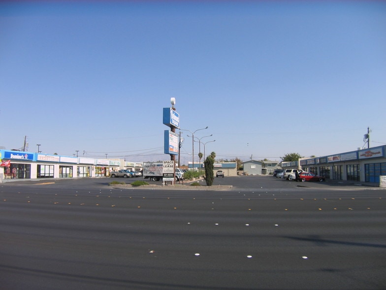 3100 E Lake Mead Blvd, North Las Vegas, NV for lease - Building Photo - Image 2 of 2