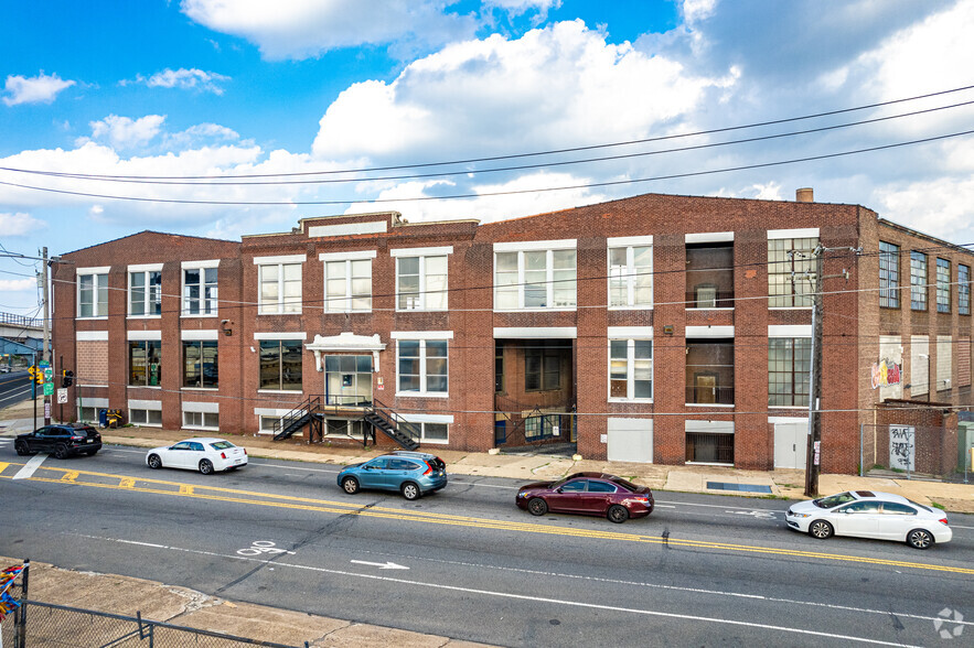 3775 Kensington Ave, Philadelphia, PA for lease - Building Photo - Image 2 of 4