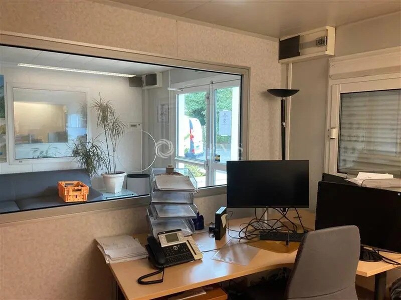 Vente Bureaux 418 m² - Photo 1