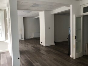 89-90 High St, Windsor for lease Interior Photo- Image 2 of 2