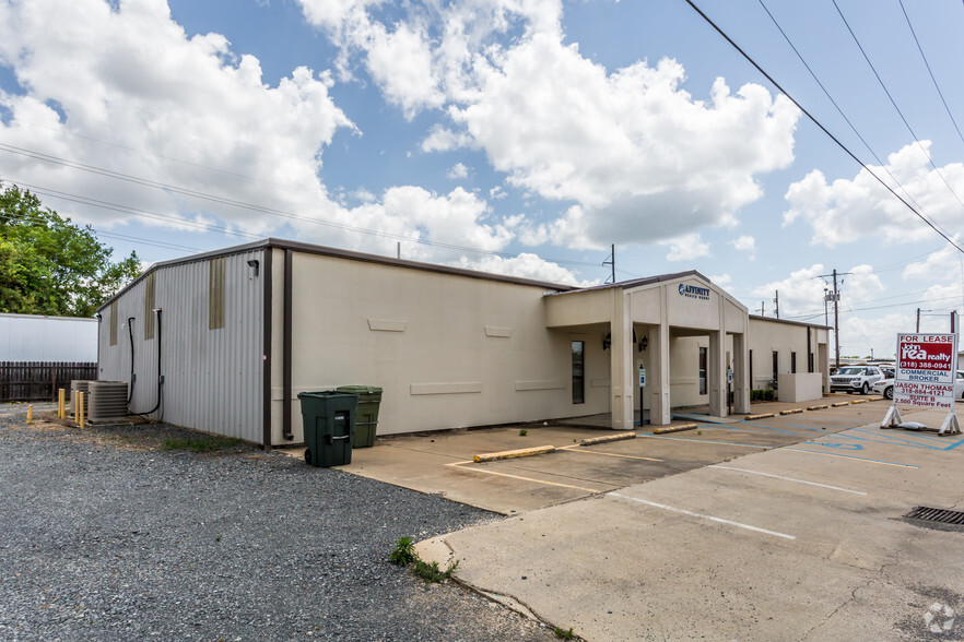 2101 Tower Dr, Monroe, LA for sale - Primary Photo - Image 1 of 1