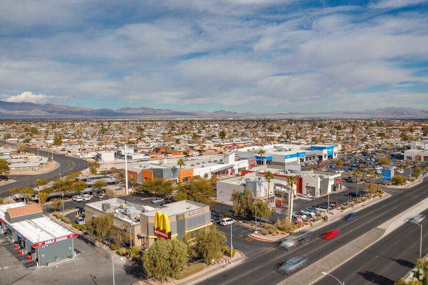 6250-6350 W Charleston Blvd, Las Vegas, NV for lease - Building Photo - Image 3 of 8