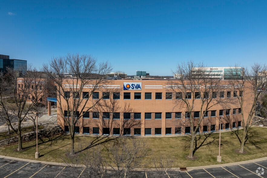 1221 John Q Hammons Dr, Madison, WI for lease - Building Photo - Image 2 of 10