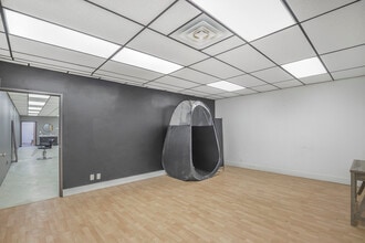 2118 Veterans Dr, Saint Cloud, MN for lease Interior Photo- Image 2 of 10