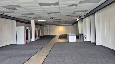 101-200 N Park Dr, Monticello, AR for lease Interior Photo- Image 1 of 2