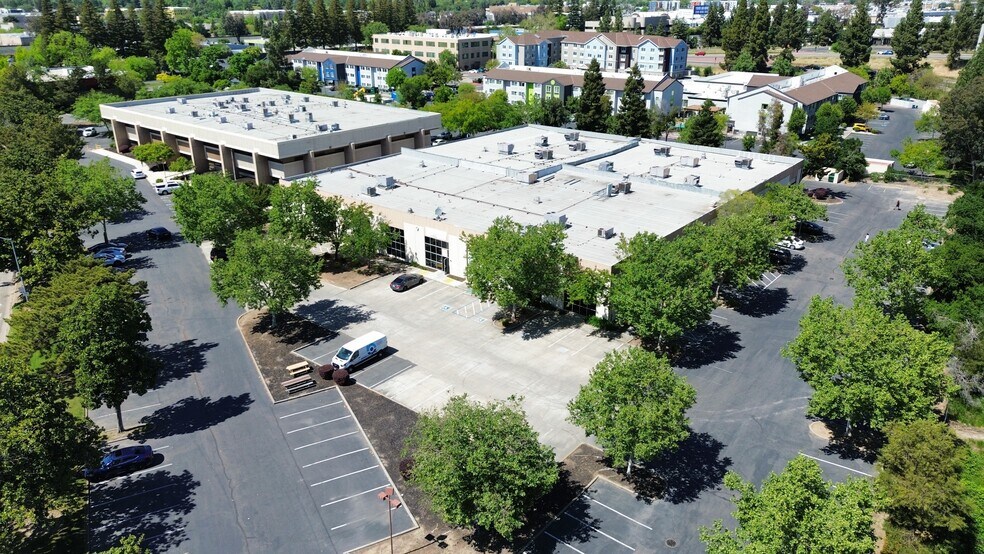 1600-1650 Tribute Rd, Sacramento, CA for lease - Building Photo - Image 1 of 5