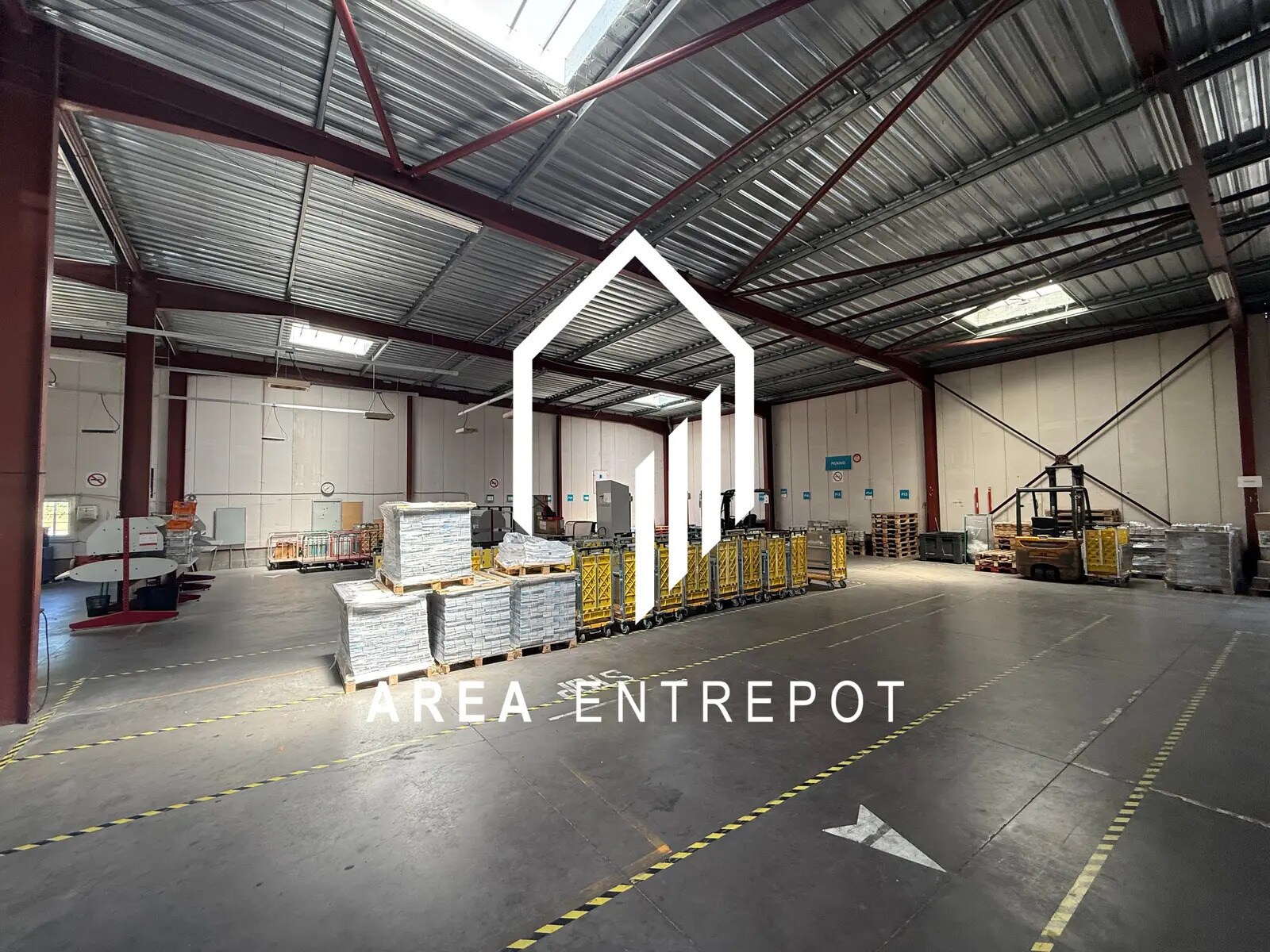 Industrial in Marseille for lease Interior Photo- Image 1 of 5