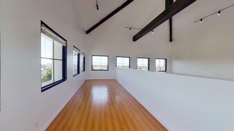 Tozai Plaza - Convenience Store