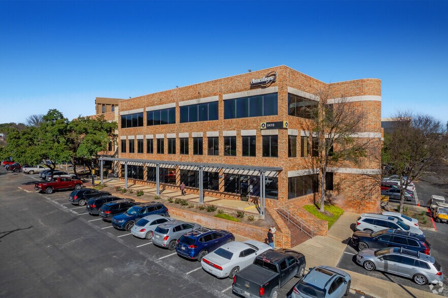 5410 Fredericksburg Rd, San Antonio, TX for lease - Building Photo - Image 1 of 8