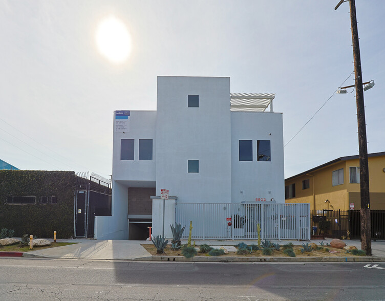 5802-5806 Willoughby Ave, Los Angeles, CA for sale - Building Photo - Image 2 of 37