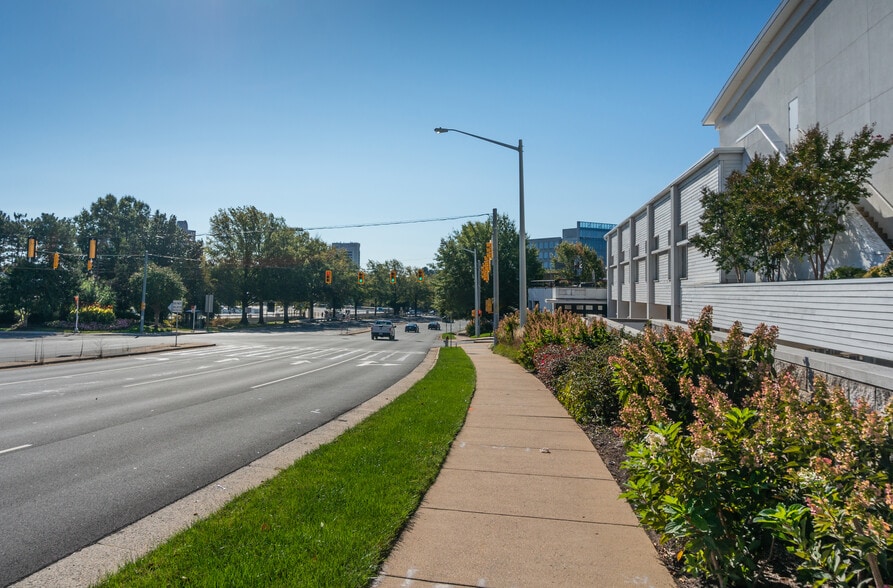 1800 W International Dr, McLean, VA for lease - Building Photo - Image 3 of 6