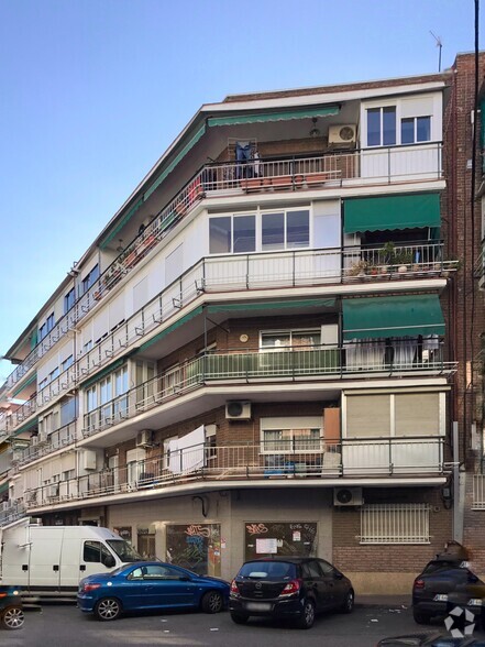 Multifamily in Madrid, MAD for sale - Primary Photo - Image 2 of 2