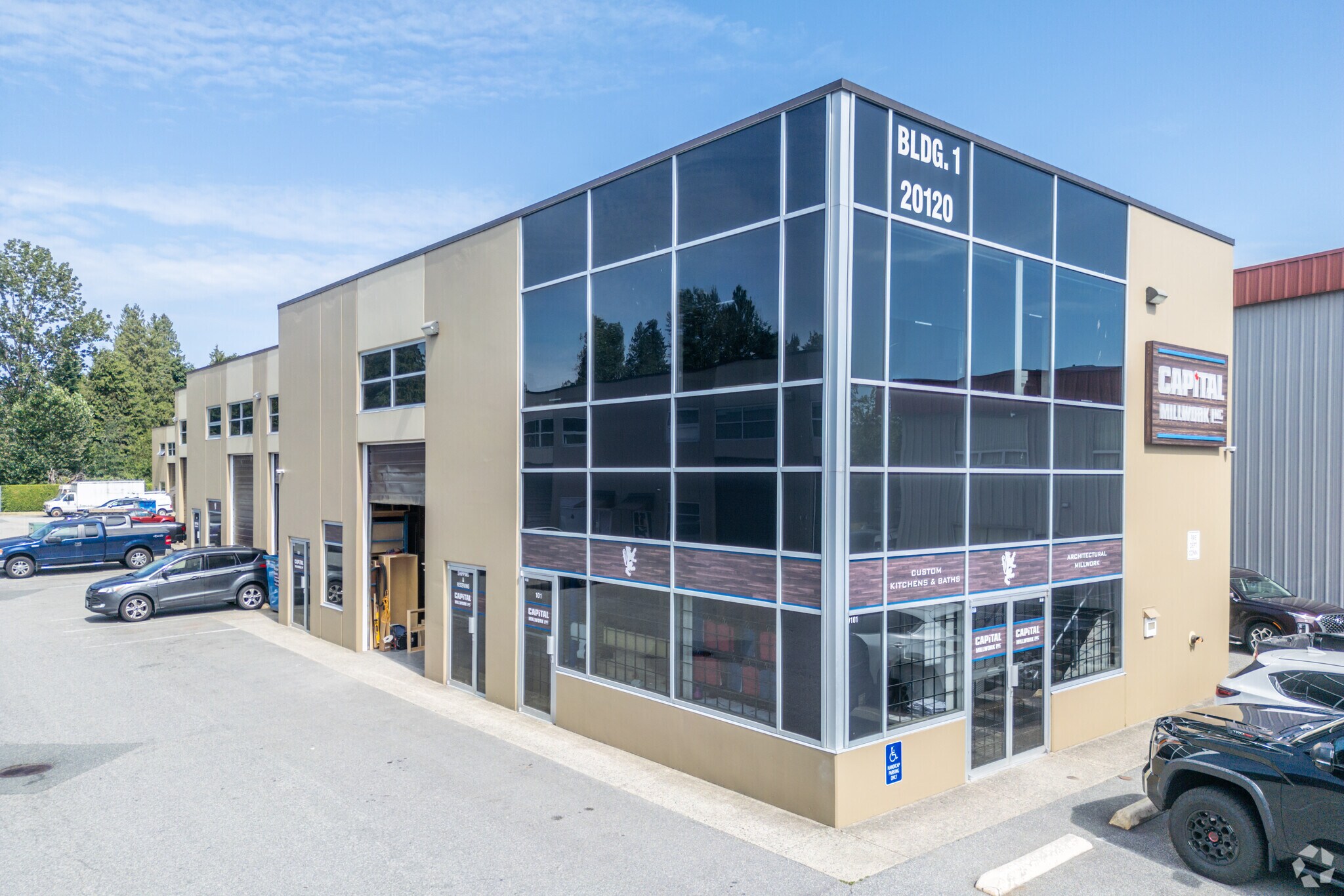 20120 Stewart Cres, Maple Ridge, BC for sale Primary Photo- Image 1 of 1